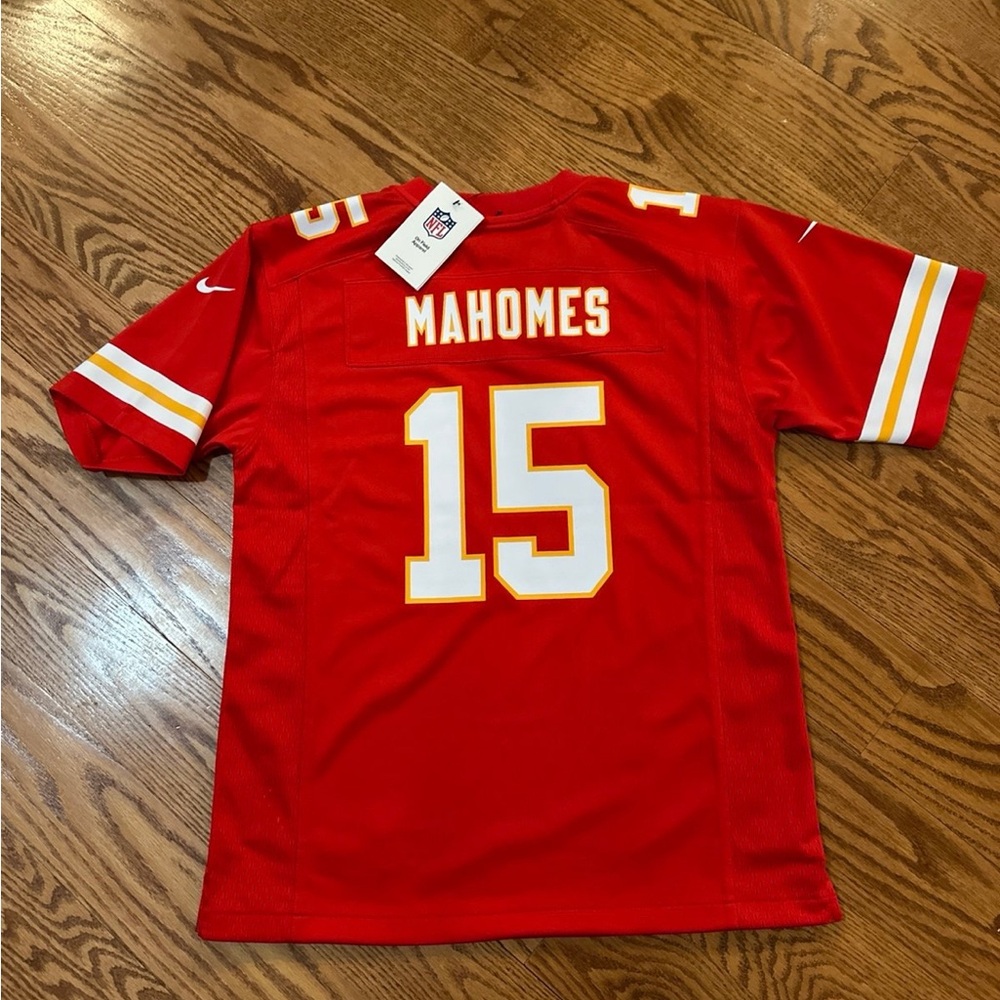 NWT KC Chiefs Patrick Mahomes Jersey #15 Youth Large